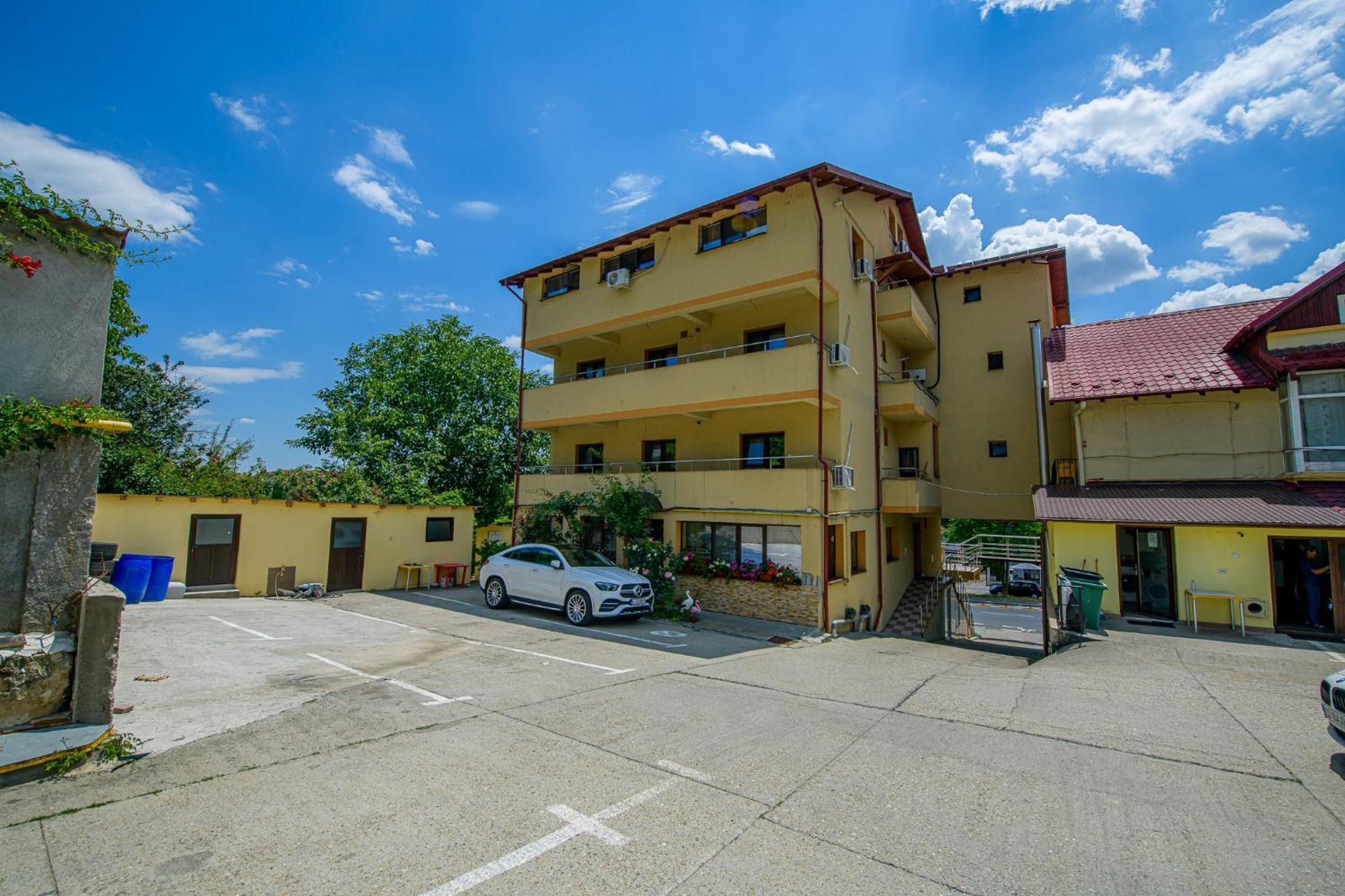 Pensiunea Domneasca Pitesti Exterior photo